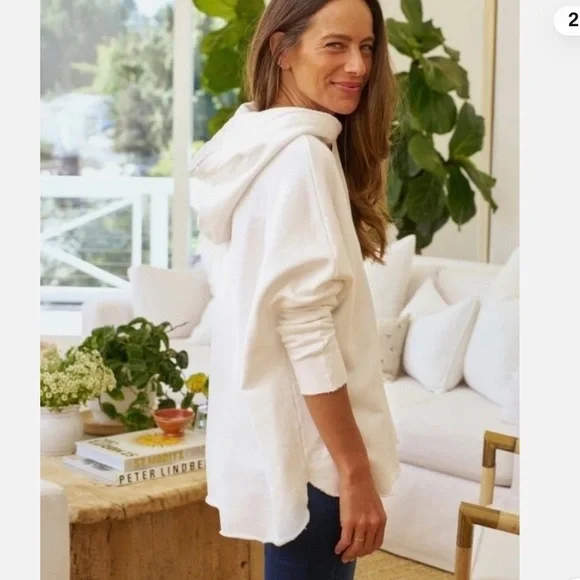 Frank’s and Eileen Kane hoodie - Picture 2 of 8